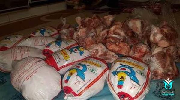 توزیع گوشت و مرغ بین خانواده های تحت حمایت موسسه خیریه عترت بوتراب