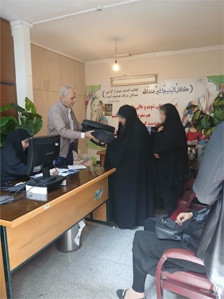 اهدای لوازم تحریر 4