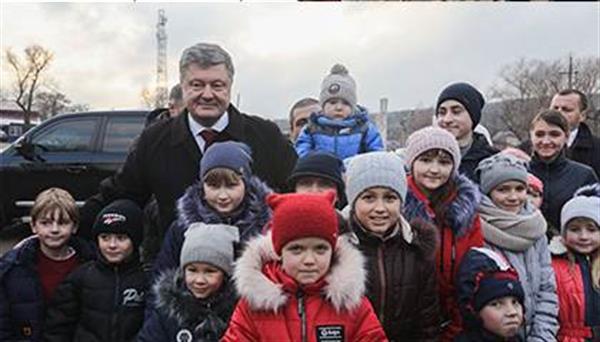 رئیس‌جمهور اوکراین کل حقوق سال گذشته خود را به خیریه اهدا کرد
