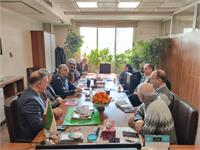 نشست مشترک خیریه عترات بوتراب و روزنامه شرق