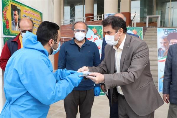 تجلیل بنیان‌گذار 17