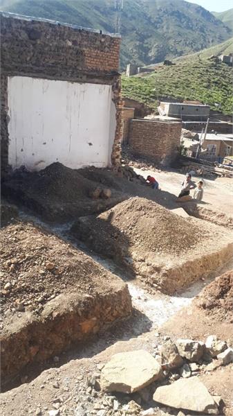 ساخت مسکن برای زلزله‌زدگان قطور 18