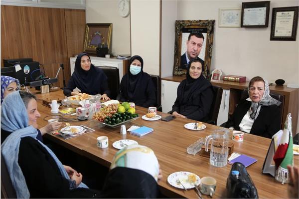 نشست هم اندیشی بانوان نیکوکار