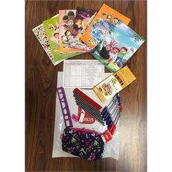 اهدای کیف و پک لوازم‌التحریر به فرزندان بوتراب در استان آذربایجان غربی در راستای کمپین عطر مهر