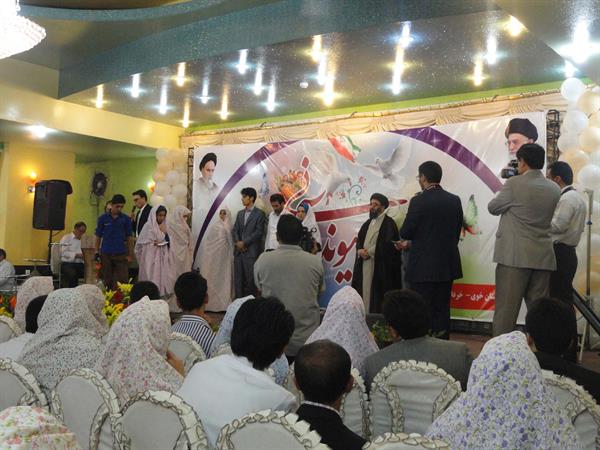 تصاویر مربوط به مراسم ازدواج 214 زوج جوان در خوی 12