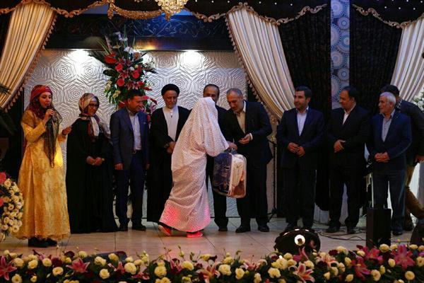 جشن پیوند آسمانی 248 زوج جوان "با هم تا بهشت"  شهرکرد. بهار 95 4