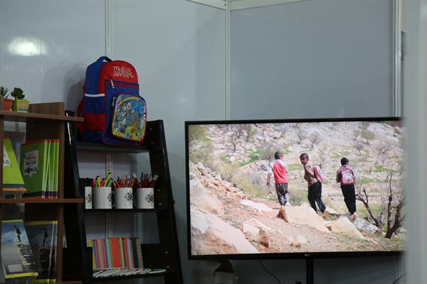 غرفه موسسه خیریه عترت بوتراب در نمایشگاه لوازم التحریر مصلی امام خمینی(ره) - شهریور96 10