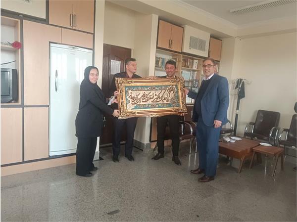 دیدار با خانواده‌های ایتام و توزیع بسته‌های معیشتی در آذربایجان شرقی