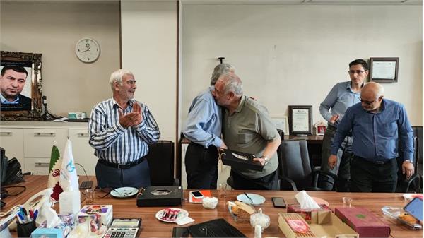 مراسم بزرگداشت روز معلم در دفتر موسسه 3