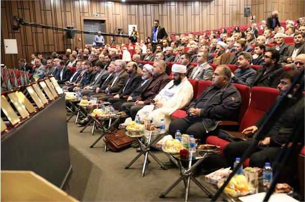 رونمایی از کتاب زندگی‌نامه بنیان‌گذار 6