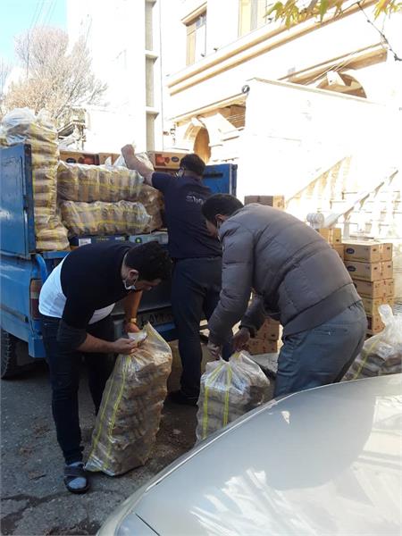 تقسیم لبخند به بهانه یلدا/ استان کرمانشاه 1