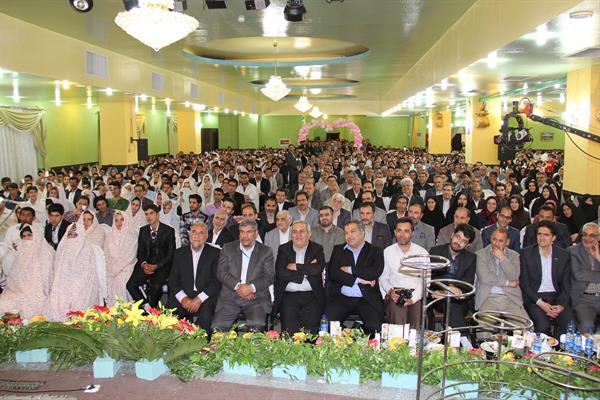 تصاویر مربوط به مراسم ازدواج 214 زوج جوان در خوی 38