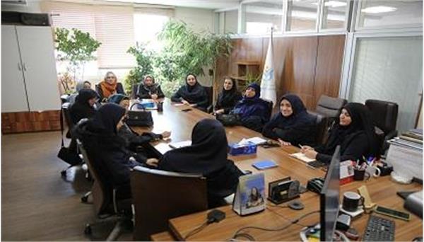 برگزاری نشست هم‌اندیشی بانوان نیکوکار در خیریه عترت بوتراب با محوریت توسعه حمایت‌ها
