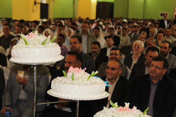 تصاویر مربوط به مراسم ازدواج 214 زوج جوان در خوی 31