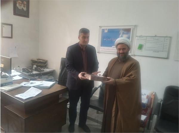 دیدار با خانواده‌های ایتام و توزیع بسته‌های معیشتی در آذربایجان شرقی