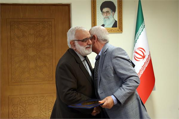 امضای تفاهم نامه همکاری موسسه بوتراب و کمیته امداد