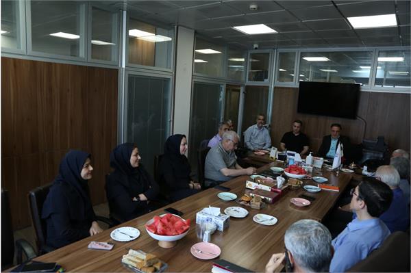 مراسم بزرگداشت روز معلم در دفتر موسسه 2